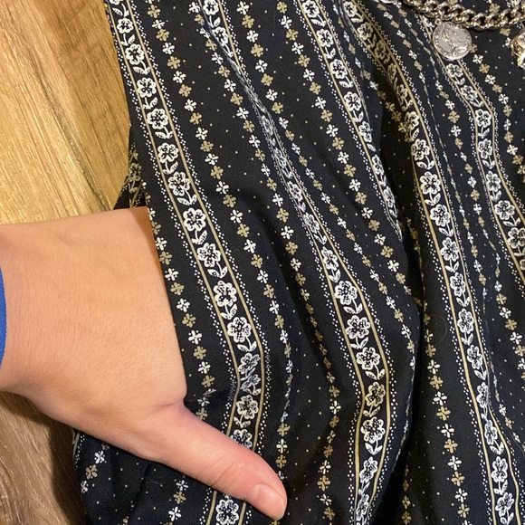 Traditional German Skirt - Picture 3 of 7